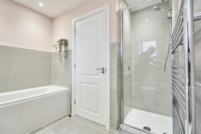 FamilyBathroom-007.jpg