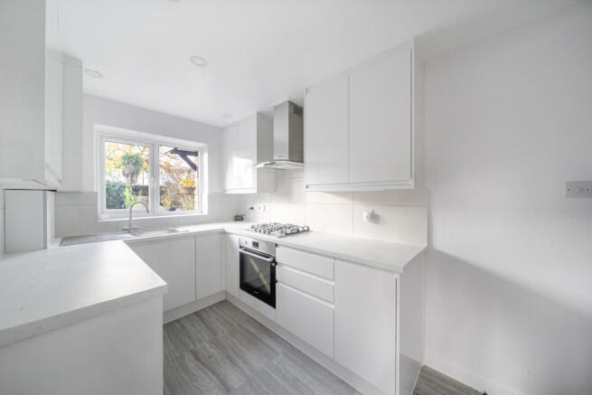 1386051-10-692999...