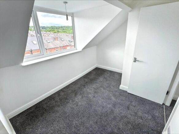 4 bed Terraced for sale Image 8