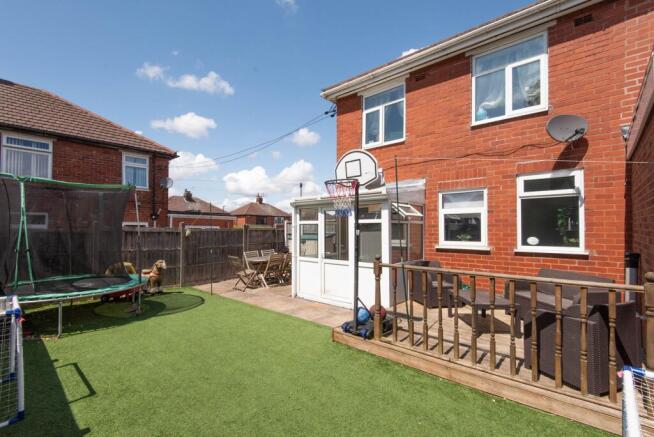 Hill View Road, Brimington, S43 photo 4
