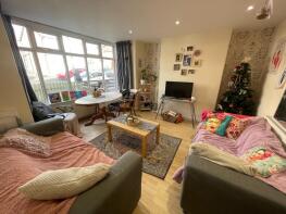 5, Derwentwater Grove, Headingley, Leeds LS6 3EN