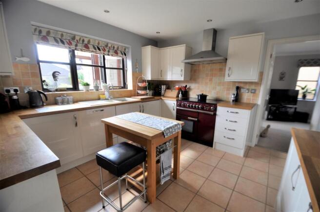 Fitted Kitchen