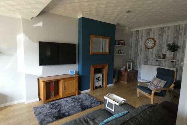 SPACIOUS LOUNGE