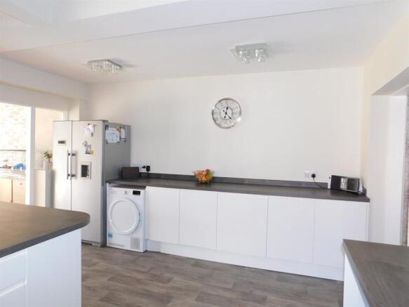 Kitchen 4
