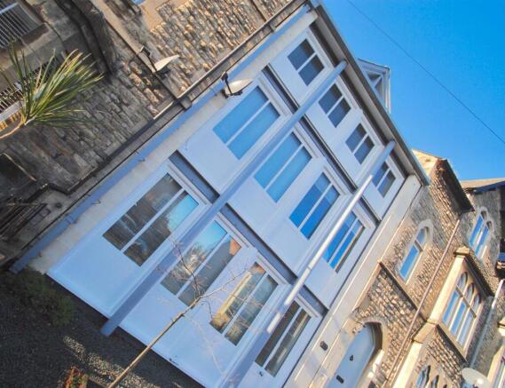 Central Cirencester photo 4
