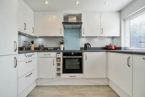 Elton Park, Watford, WD17