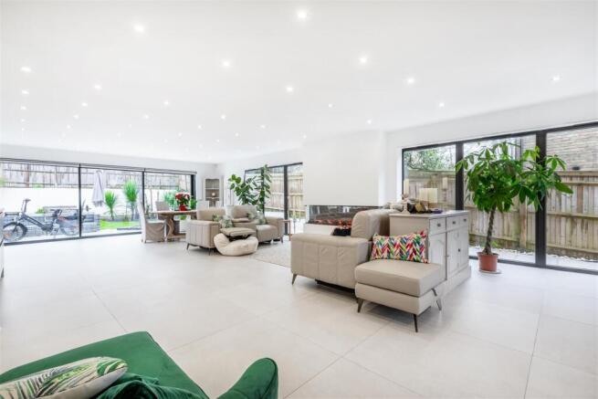 Open-Plan Reception