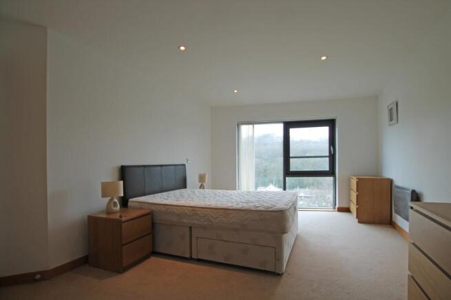 2 bed Flat to rent Image 6