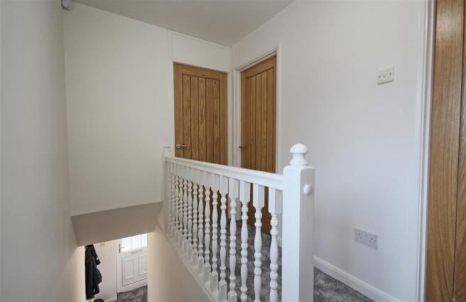 FIRST FLOOR LANDING