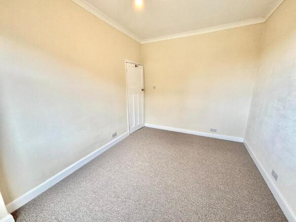 3 bed House to rent Image 7