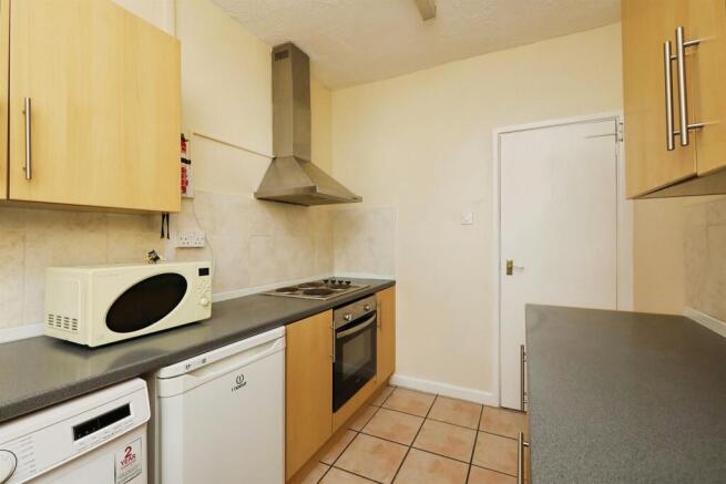 2 bed Flat for sale Image 6