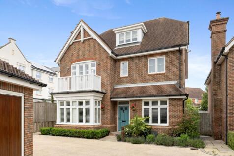 River Walk, Horsham, RH12