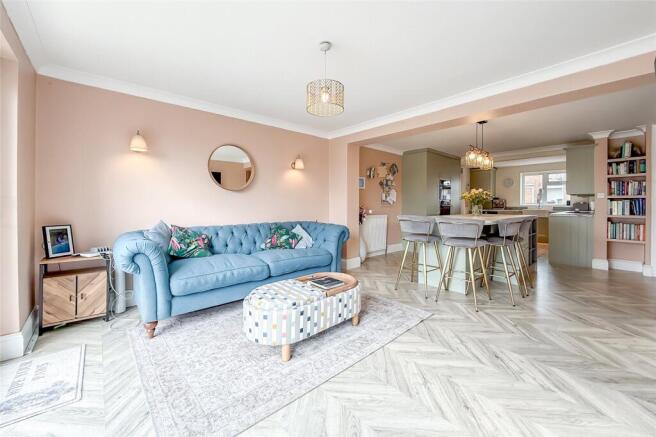 Hadrian Close, St. Albans, Hertfordshire, AL3 photo 4