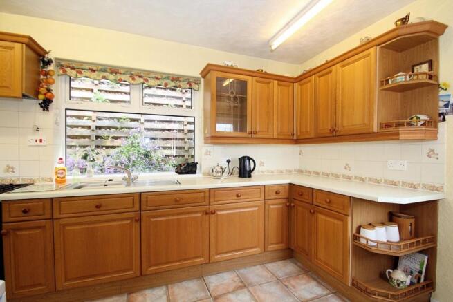 Modern style kitchen