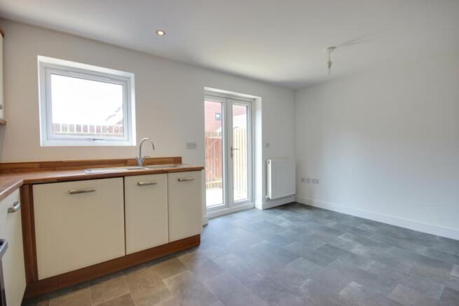 3 bed Town House for sale Image 7