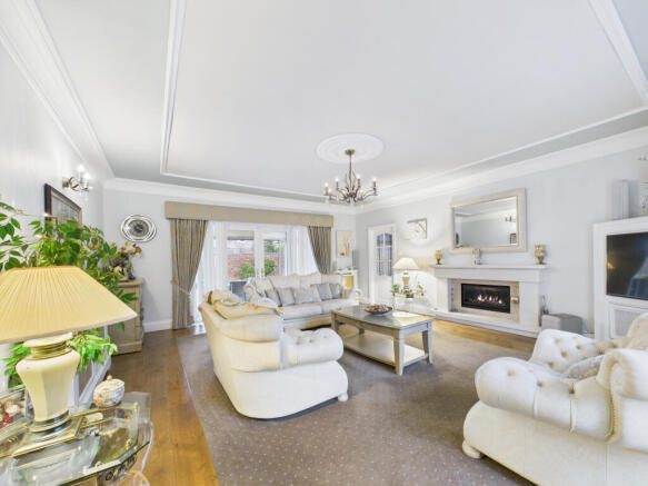 4 bed Detached Bungalow for sale Image 6