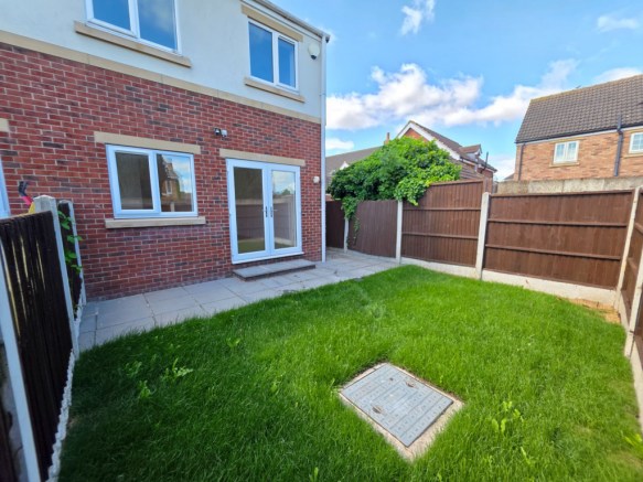 3 bed Semi-Detached for sale Image 6