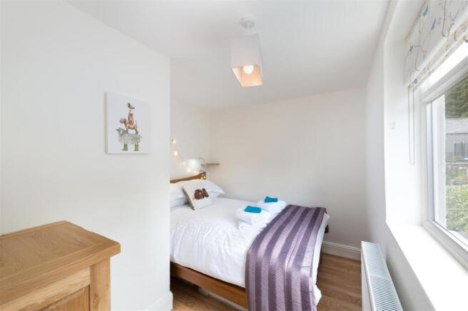 07-Bedroom-2.jpg