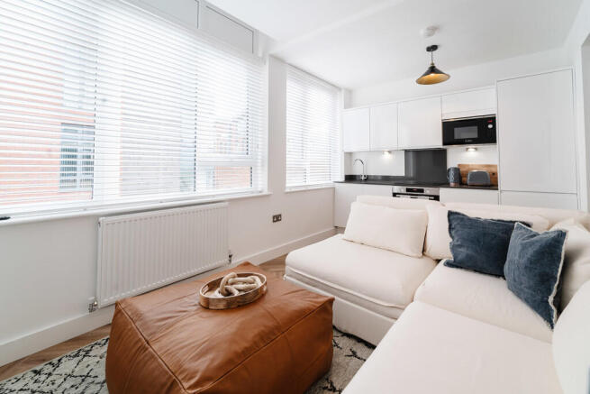 RH Apt 10-2