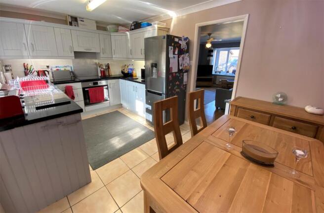 Kitchen Diner.jpg
