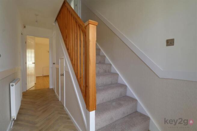 4 bed Detached for sale Image 11