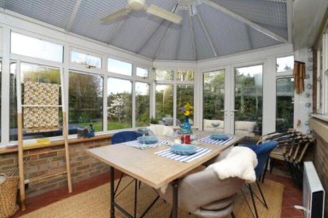4 bed Detached for sale Image 12