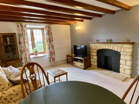 Sitting room.JPG
