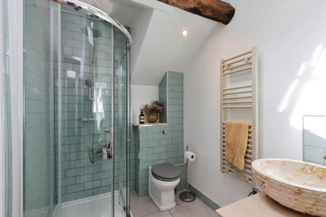 3 bed Apartment for sale Image 11