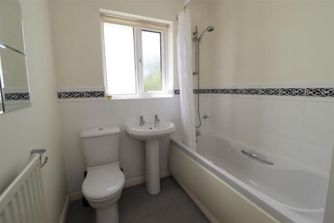 4 bed Detached for sale Image 7