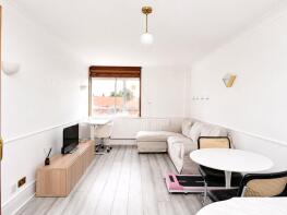 30, 245 Century House, Streatham High Road, London SW16 6ER