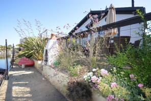 36, The Island, Thames Ditton KT7 0SQ