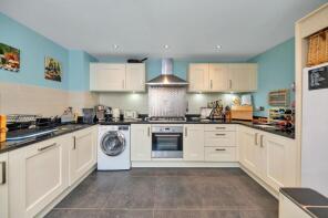 7, Sassoon Drive, Royston SG8 5FR