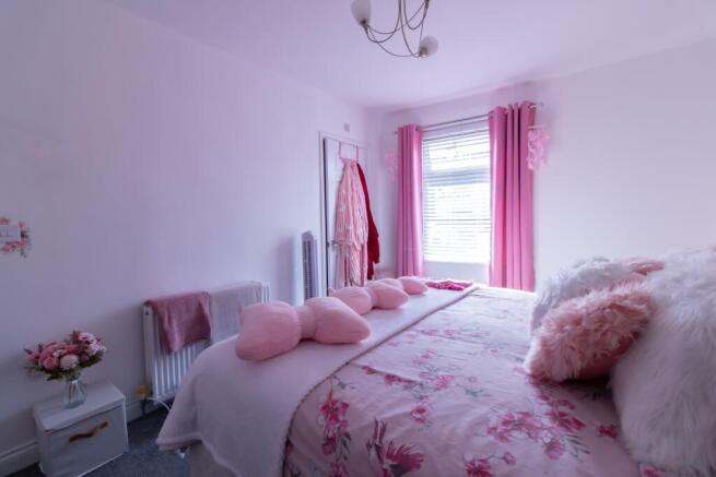 3 bed Terraced for sale Image 8