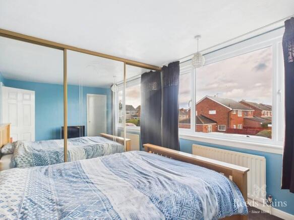 3 bed Semi-Detached for sale Image 10