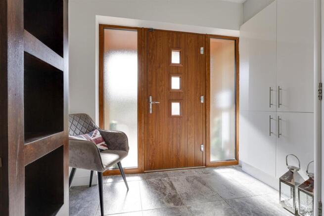 4 bed Semi-Detached for sale Image 7