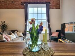 Apartment 5, 17 Hedley House, High Street, Uttoxeter ST14 7HN