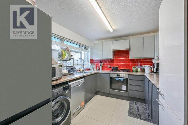 Ormonde Avenue KT19 9EP