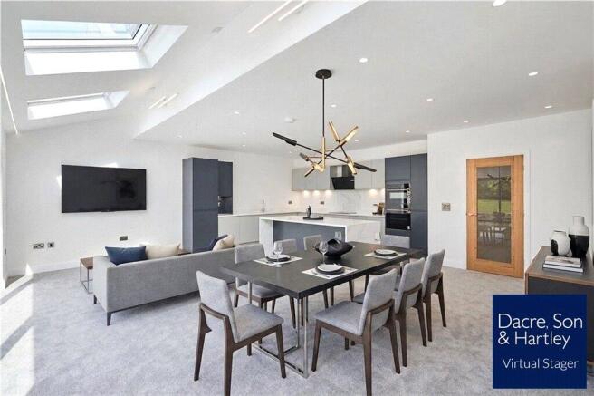 5 bed Detached for sale Image 6