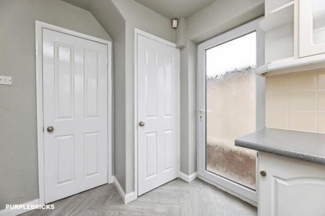 3 bed Semi-Detached for sale Image 12