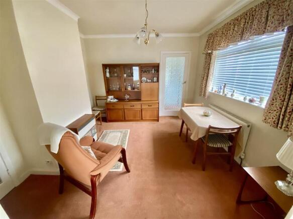 Bramleys Estate Agents - Hepworth Drive - Mirfield
