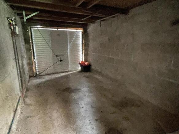 Garage: