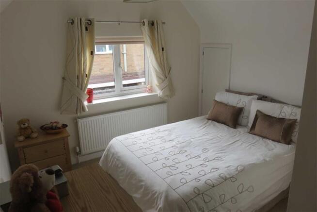 BEDROOM 4