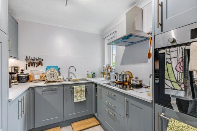 1 bed Flat for sale Image 8
