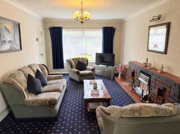 3 bed Detached Bungalow for sale Image 5