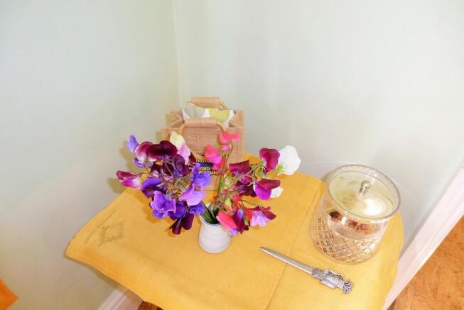 Decorative table