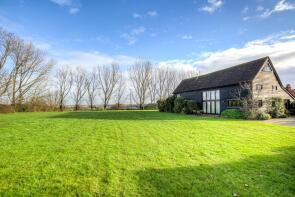The Old Barn, Bournebridge Lane, Stapleford Abbotts, Romford RM4 1LU