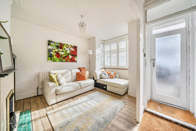 1416995-3-69947b8...