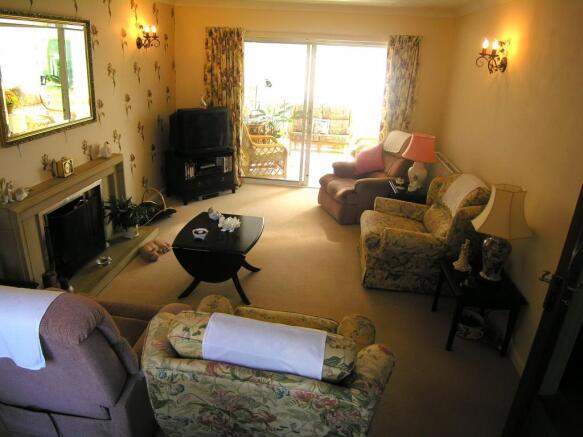 SITTING ROOM