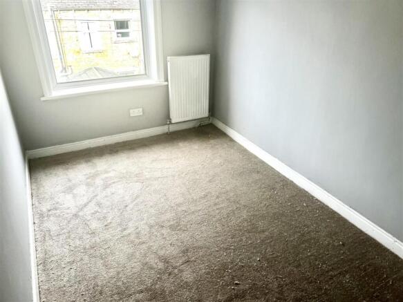 Bedroom 222.jpg