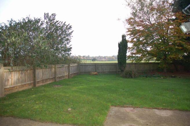 REAR GARDEN 3
